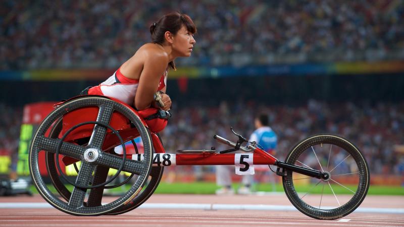Chantal Petitclerc concentrating before race in Beijing