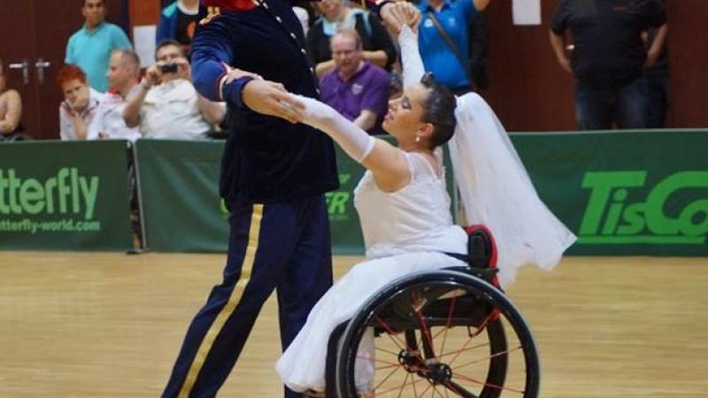 Kasicka and Vidasic - wheelchair dance sport