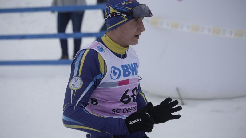 a male Para Nordic sit skier