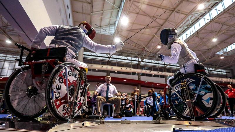 Georgian wheelchair fencer battles Beatrice Vio 