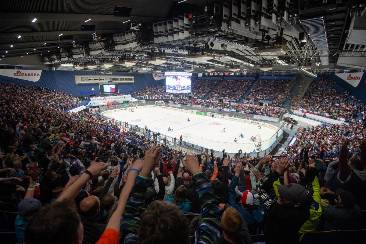 Overview of packed ice arena