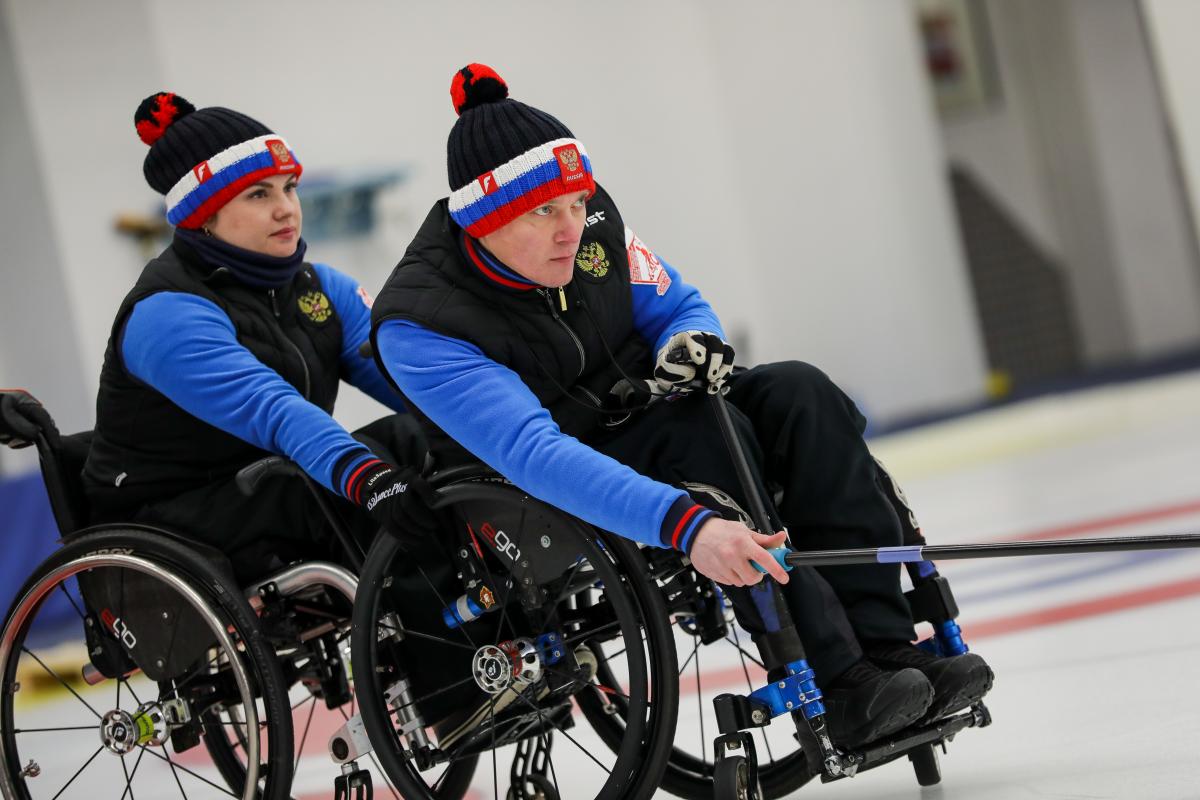 Konstantin Kurokhtin and Daria Shchukina during a wheelchair curling game
