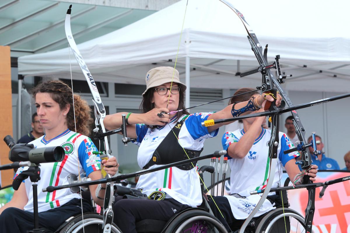 Italy's women on their way to 2014 European gold in the women’s recurve open team at Nottwil 2014.