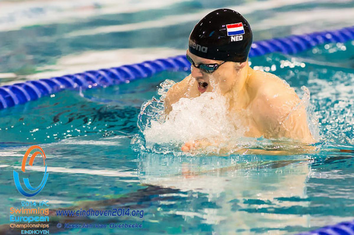 Dutch swimmer Simon Boer racing at the 2014 IPC Swimming European Championships