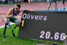 Alan Fonteles Oliveira and his new 200m T43 world record