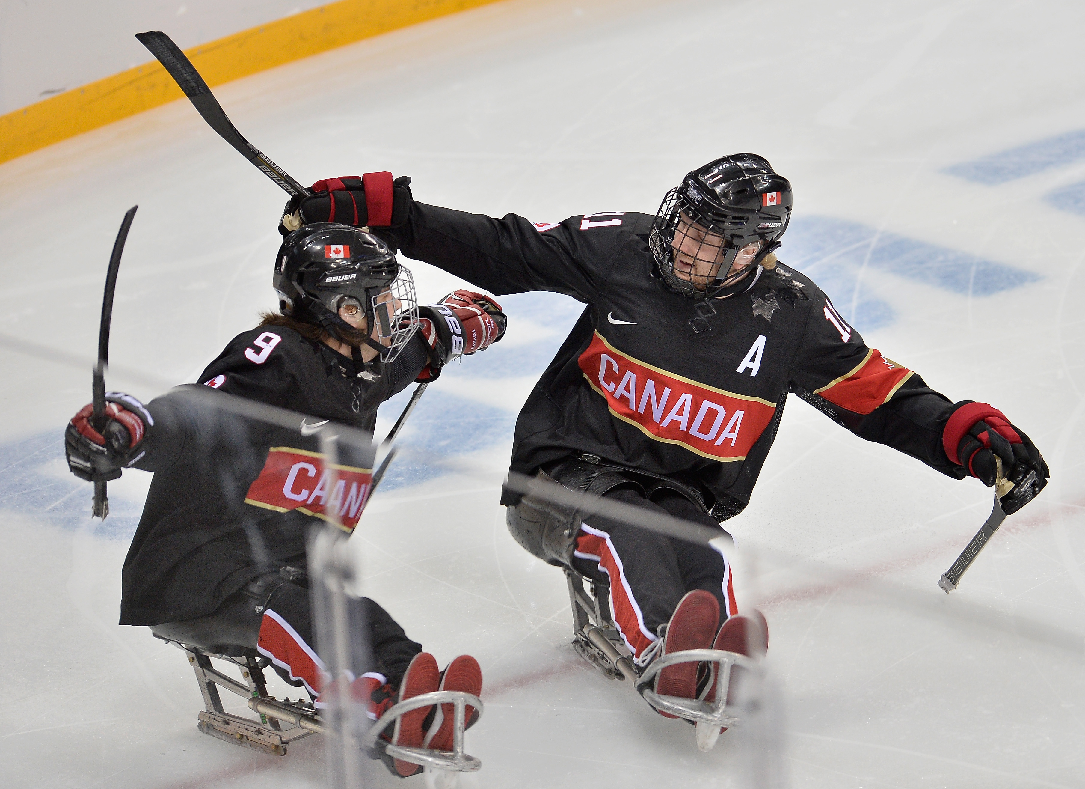 Canada ease past Norway in ice sledge hockey