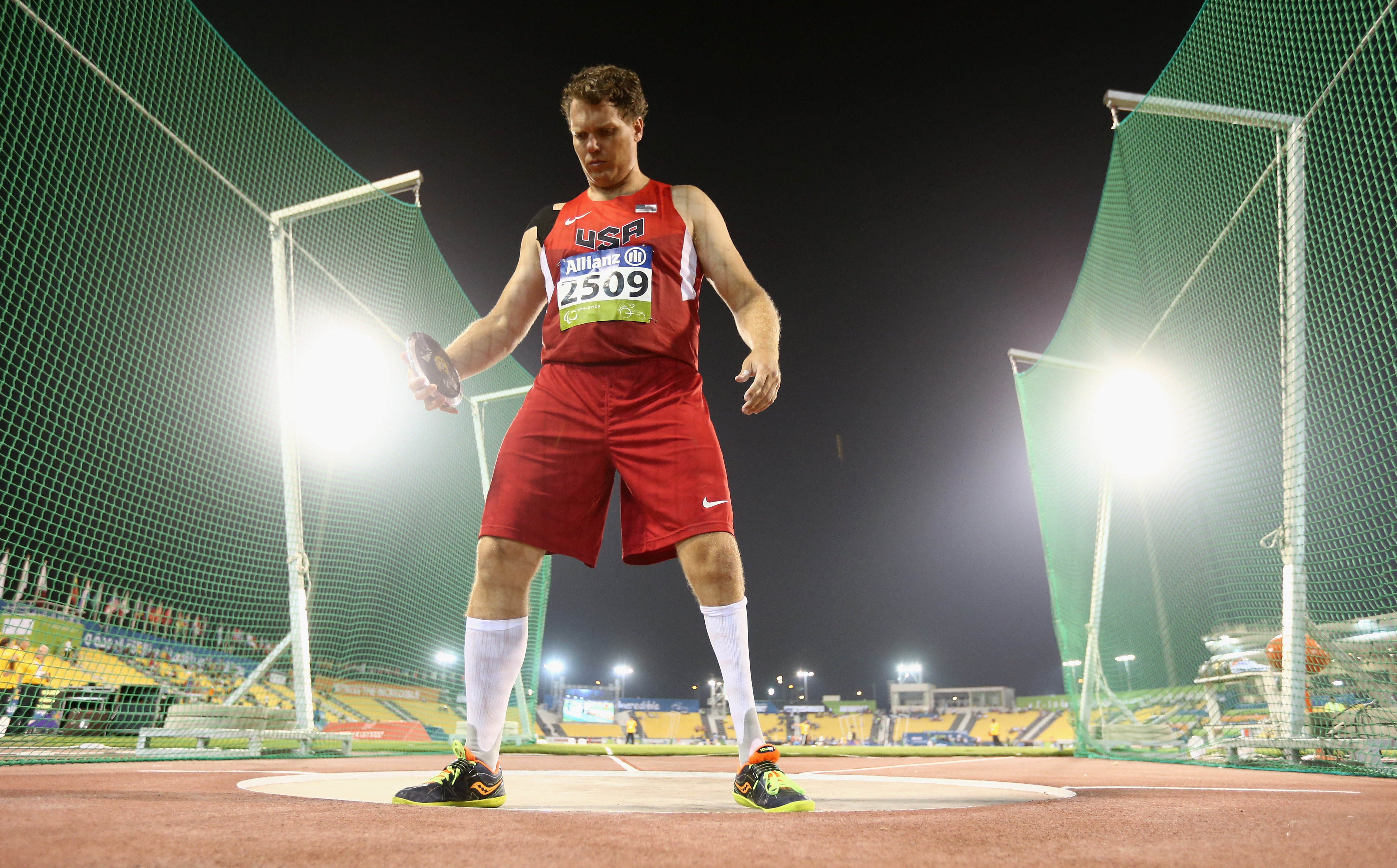 discus throw world record