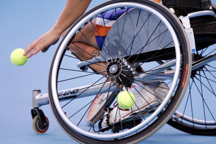 Tennis wheelchair