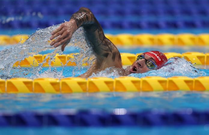 Maksym Krypak swimming