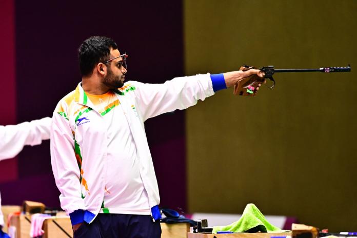 Indian shooting Para sport athleteManish Narwal in action