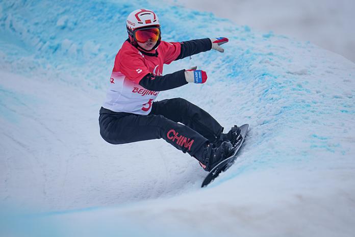 Yanhong Geng of China makes her way down the banked slalom course