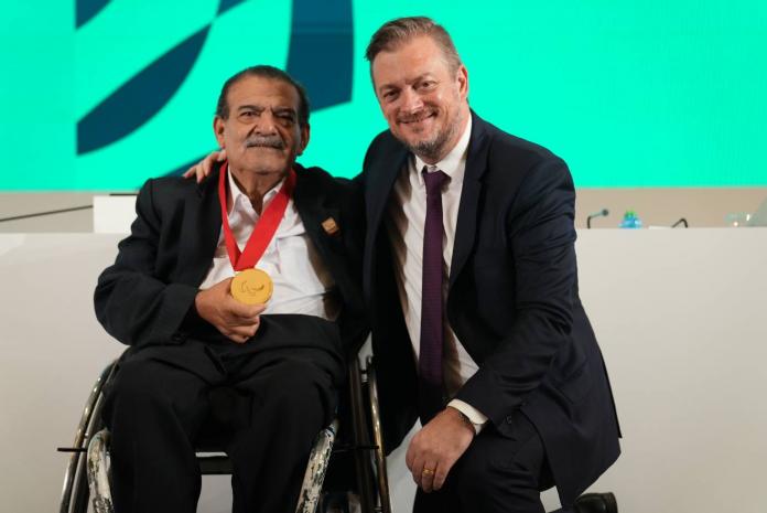 Former president of NPC El Salvador Jorge Ochoa and IPC President Andrew Parsons