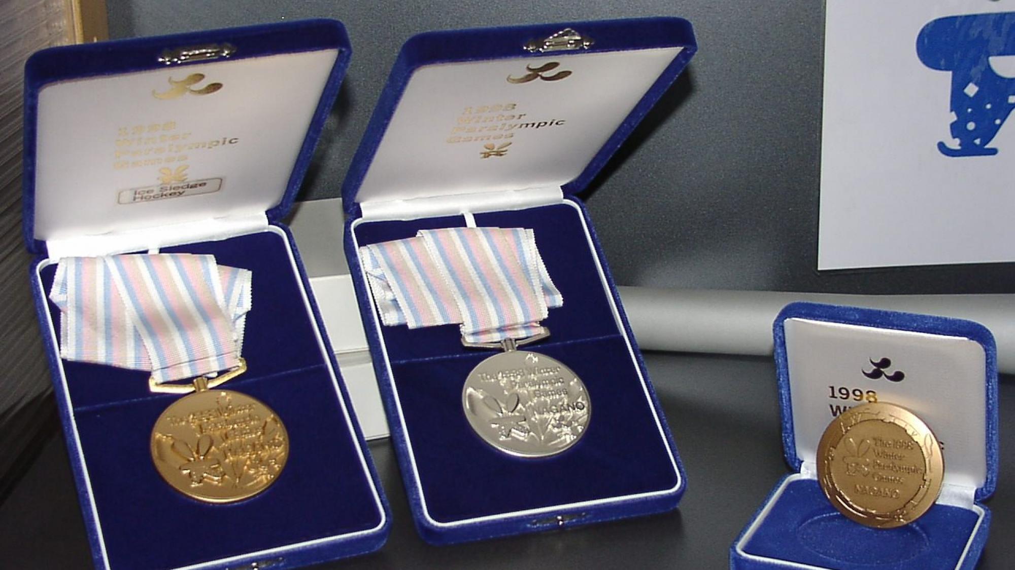 The medals of the Nagano 1998 Paralympic Winter Games