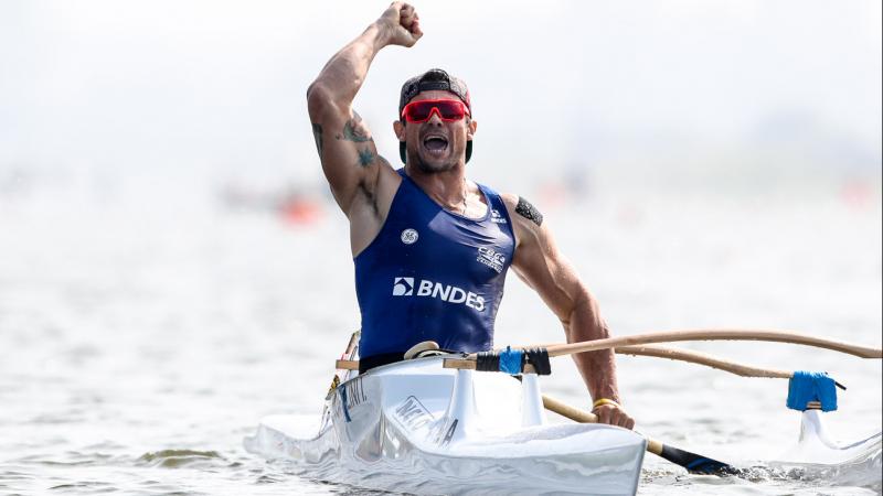 Brazilian man punches air to celebrate in his kayak