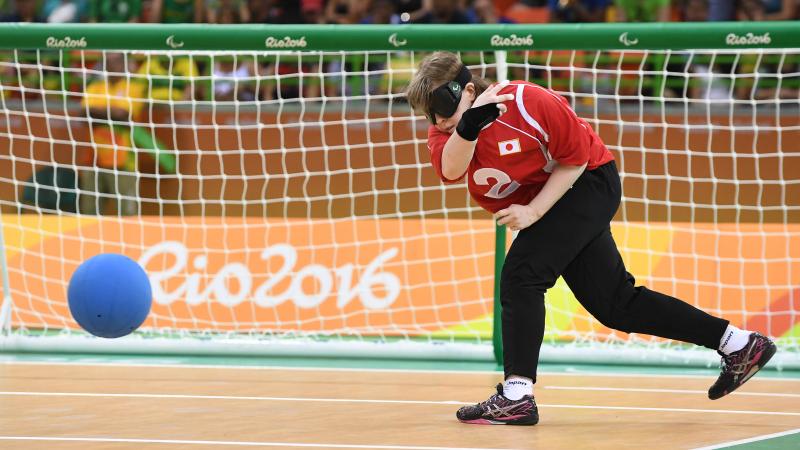 Eiko Kakehata throws the ball during Rio 2016 final