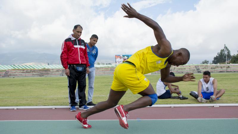 Ecuadorean Para athlete training