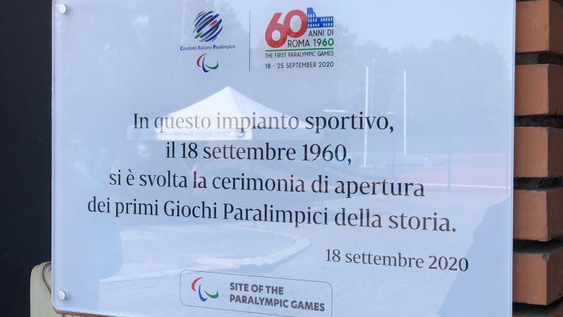 Photo of a plaque written in Italian