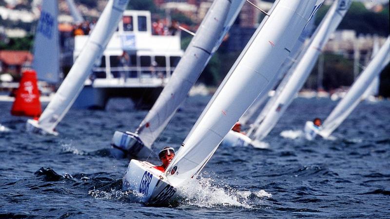 Six Para sailors race in the singles competition at Sydney 2000.