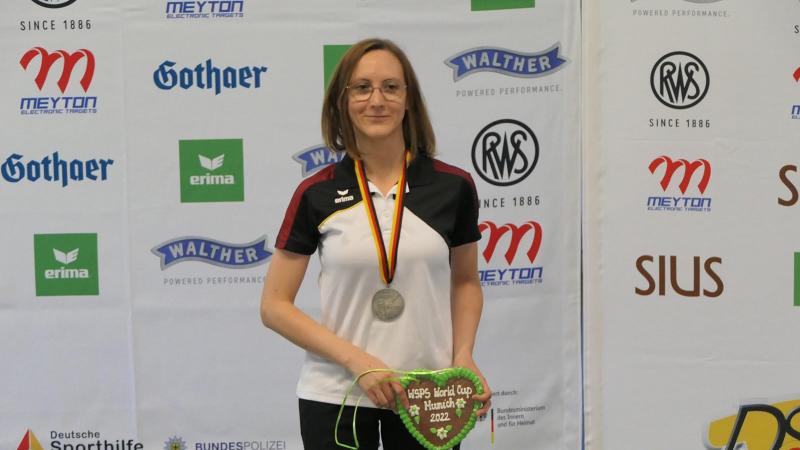 Natascha Hiltrop poses with her silver medal