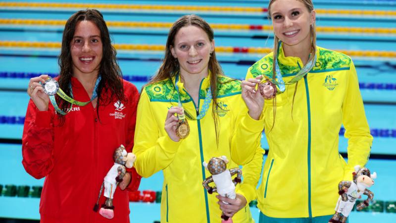 Medallists for women's 200m individual medley SM10