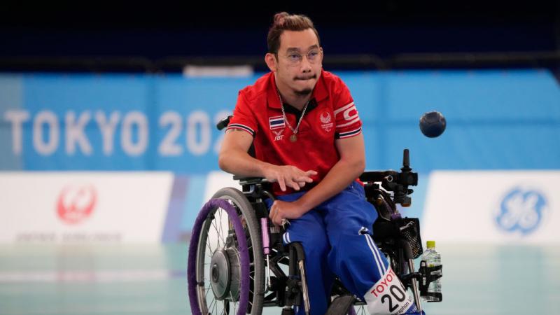 Thai boccia player Watcharaphon Vongsa throws a ball