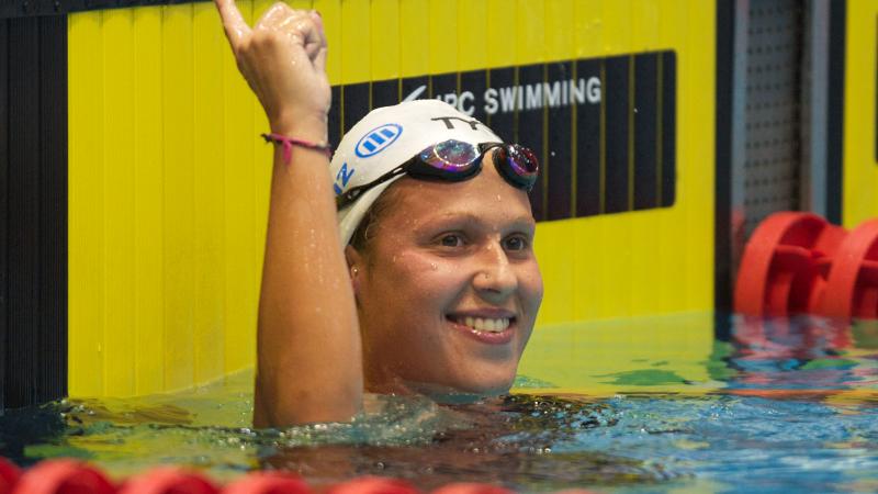 Elodie Lorandi celebrates victory in Berlin