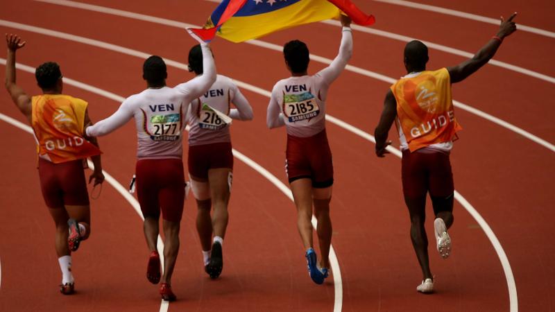 Venezuela Relay Team celebrates