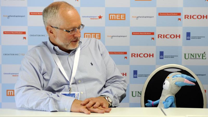 Sir Philip Craven chats with Mandeville at the 2010 IPC Swimming World Championships in Eindhoven, The Netherlands