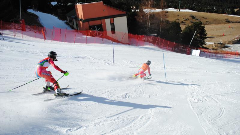 Spain's Yon Santacana Maiztegui with guide M Galindo Garces 