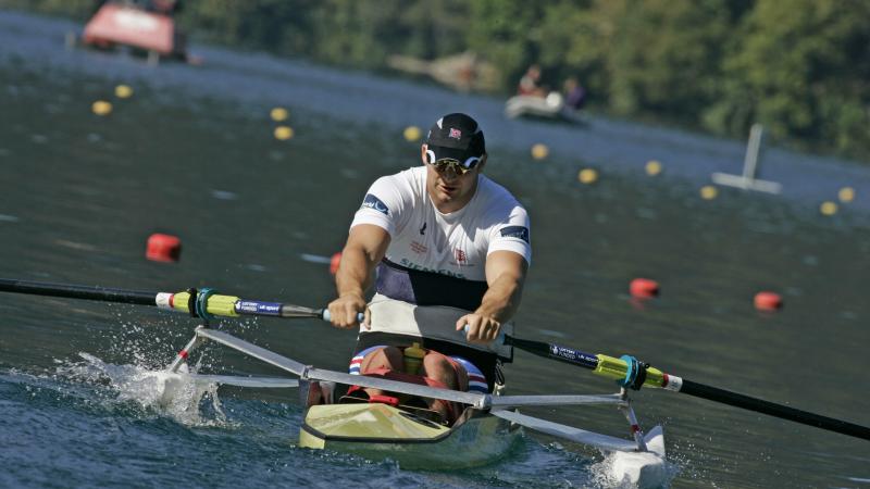 A picture of an athlete rowing