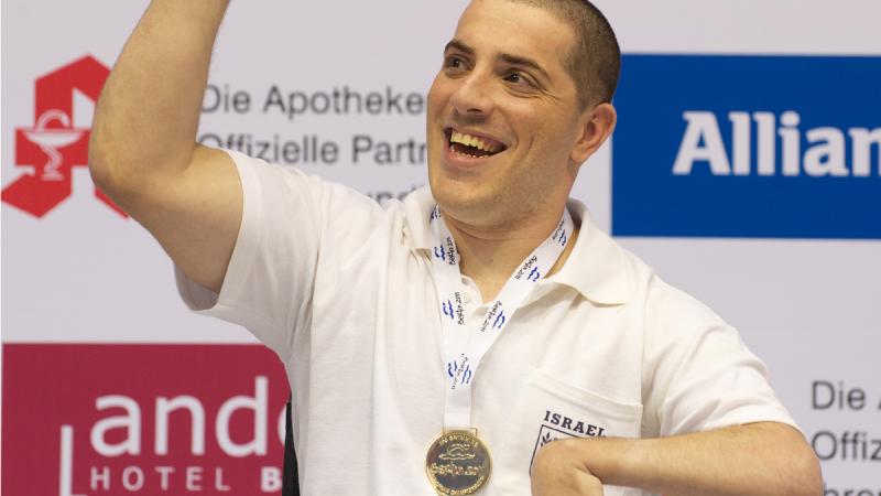 Izhak Mamistvalov at the 2011 IPC Swimming European Championships