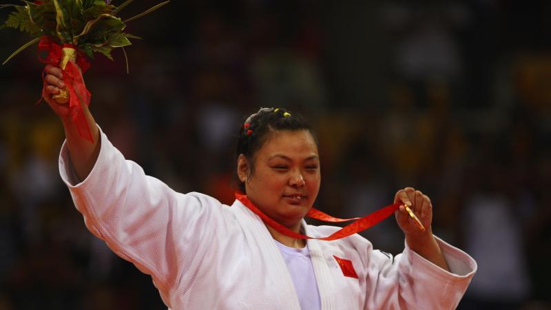 Yuan Yanping wins gold at Beijing 2008