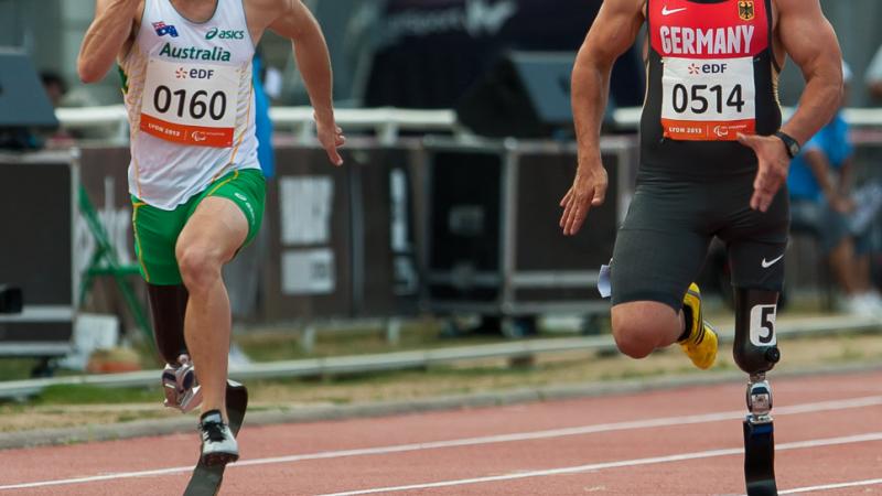 Popow vs Reardon men's 100m T42 Lyon 2013