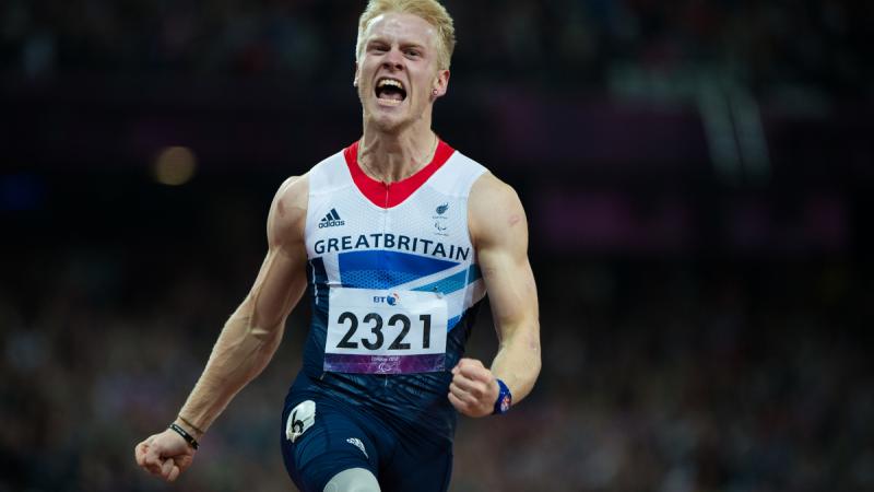 Jonnie PEACOCK, Great Britain celebrates his victory