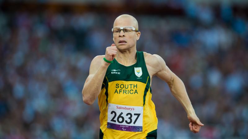 Hilton LANGENHOVEN, South Africa in the Men's 200m - T12