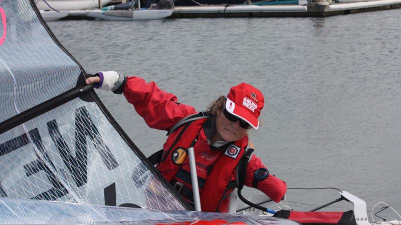 Women preparing a boat