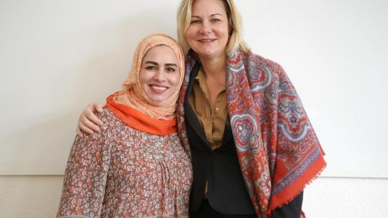 Majida Sabir Albalushi from the Oman Paralympic Committee and Petra Huber from the Austrian Paralympic Committee 