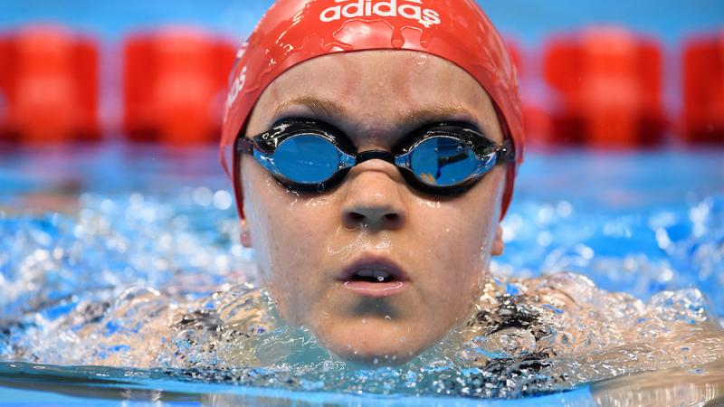 Ellie Simmonds competing at Rio 2016