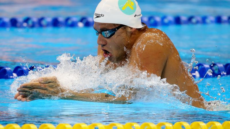 Brazilian Olympic swimmer Thiago Pereira competing.