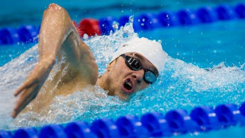 A picture of a man swimming