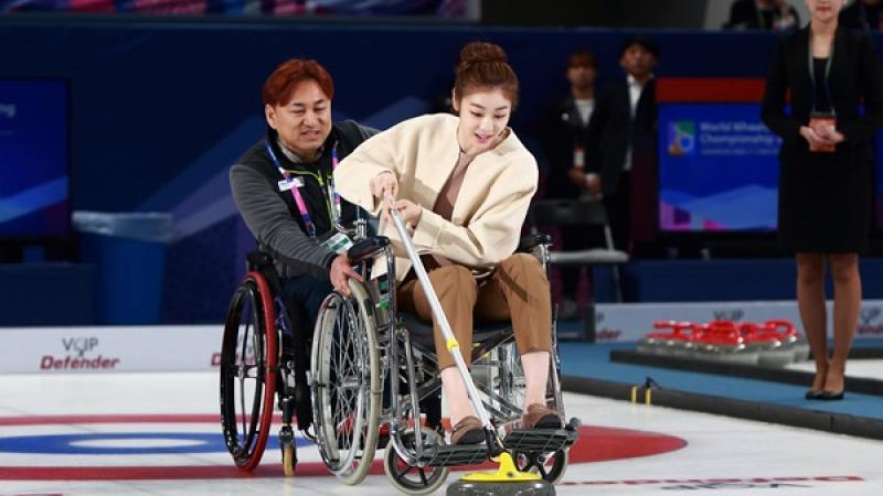 South Korean celebrities try out wheelchair curling as part of PyeongChang 2018's third Paralympic Day celebrations.