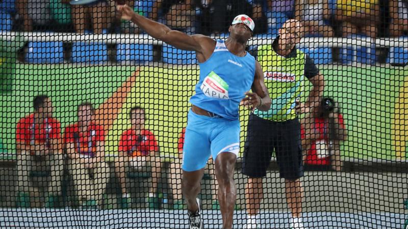 Italy's Oney Tapia competes in the discus F11 at the Rio 2016 Paralympic Games.