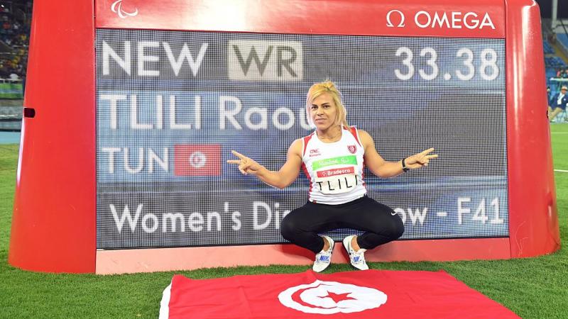 Raoua Tlili set a new world record in discus F41 at Rio 2016