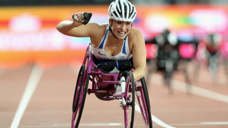 Samantha Kinghorn - Great Britain - London 2017 Girl in racing wheelchair celebrates