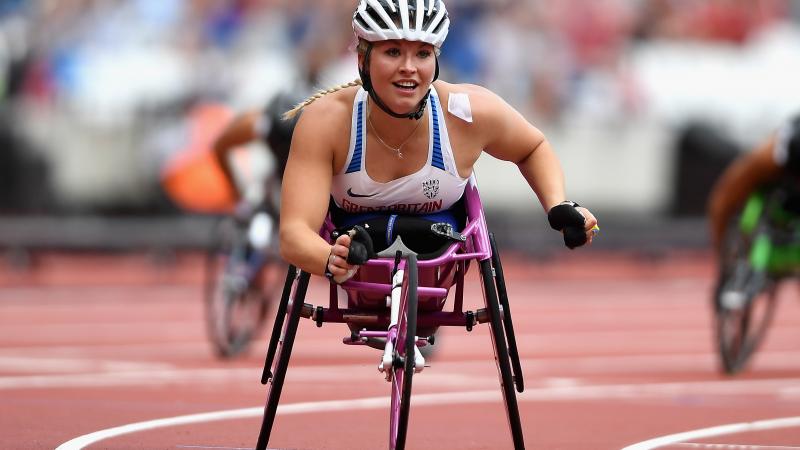 Great Britain's Samantha Kinghorn celebrates winning the women's 100m T53 at London 2017.