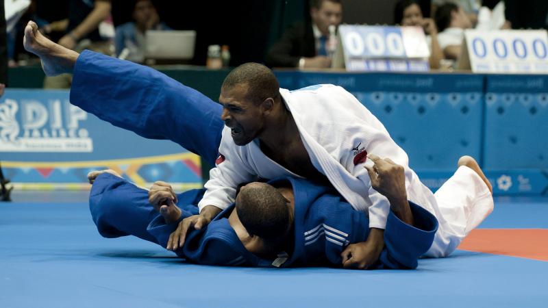 two male judokas mid-fight