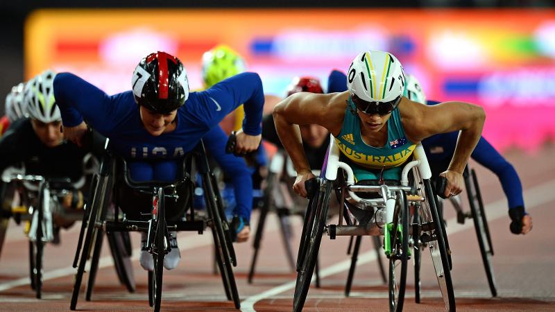 female wheelchair racers Tatyana McFadden and Madison de Rozario going head to head on the track