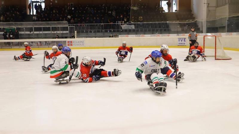 A Para ice hockey match between Italy and Norway