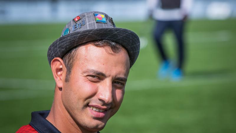 Photo portrait of Turkish male archer with a hat on