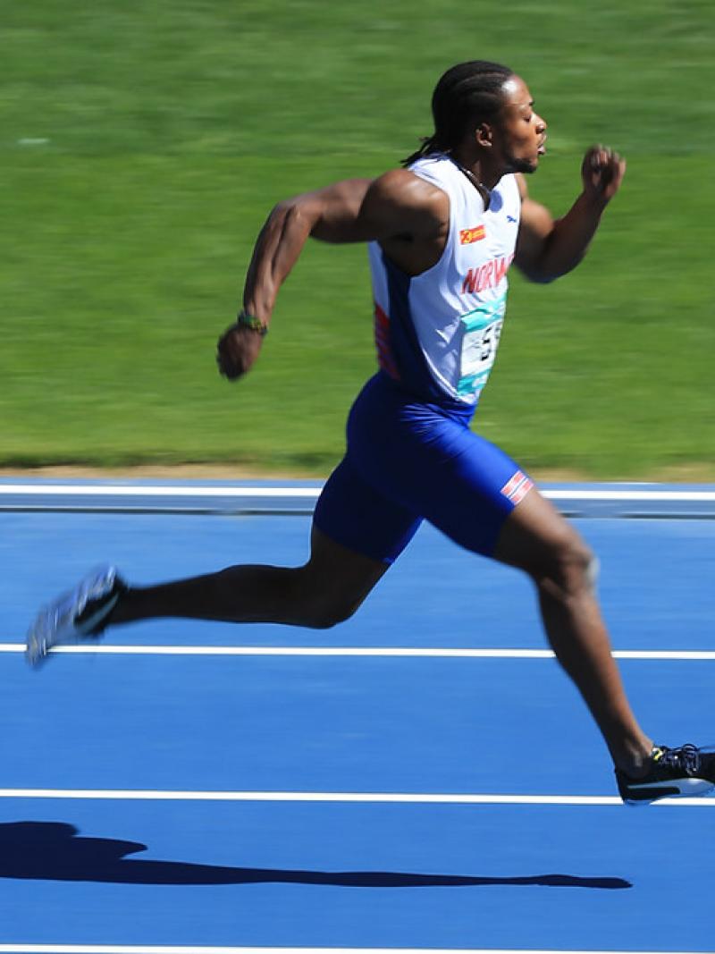 a male Para athlete sprinting